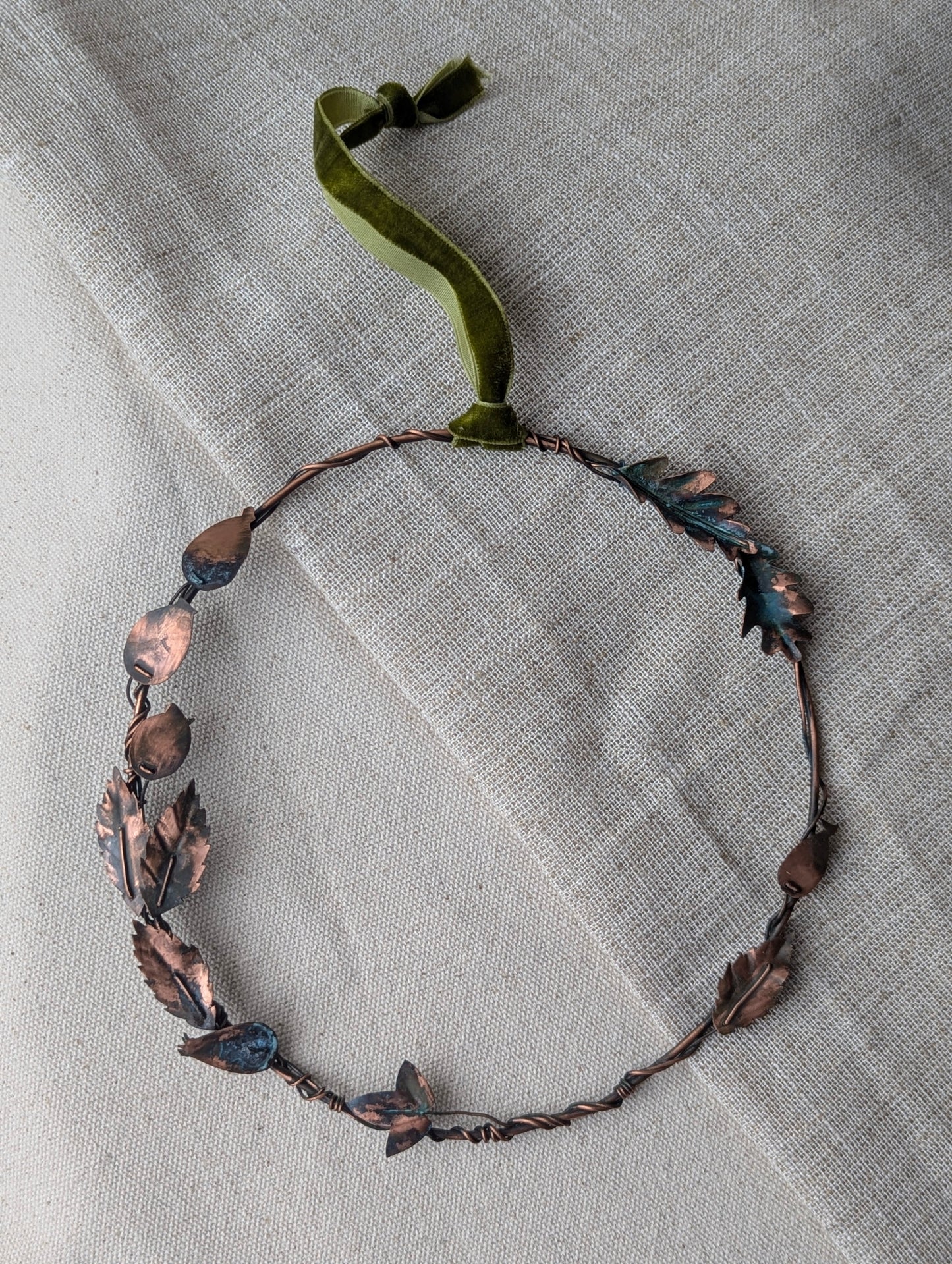 Oak Leaf and Rose Hip Wreath - Green Ribbon