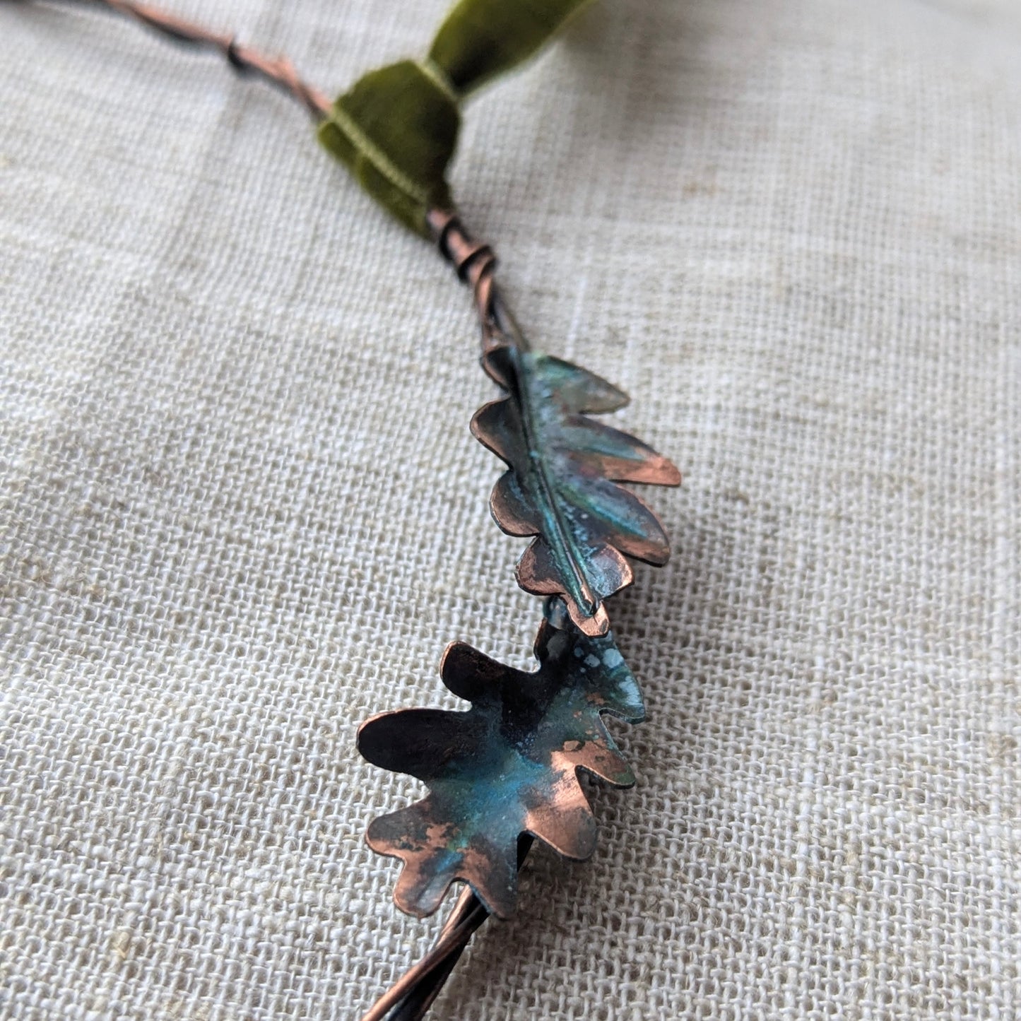 Oak Leaf and Rose Hip Wreath - Green Ribbon