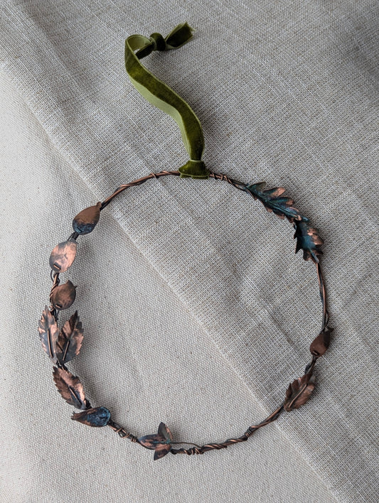 Oak Leaf and Rose Hip Wreath - Green Ribbon